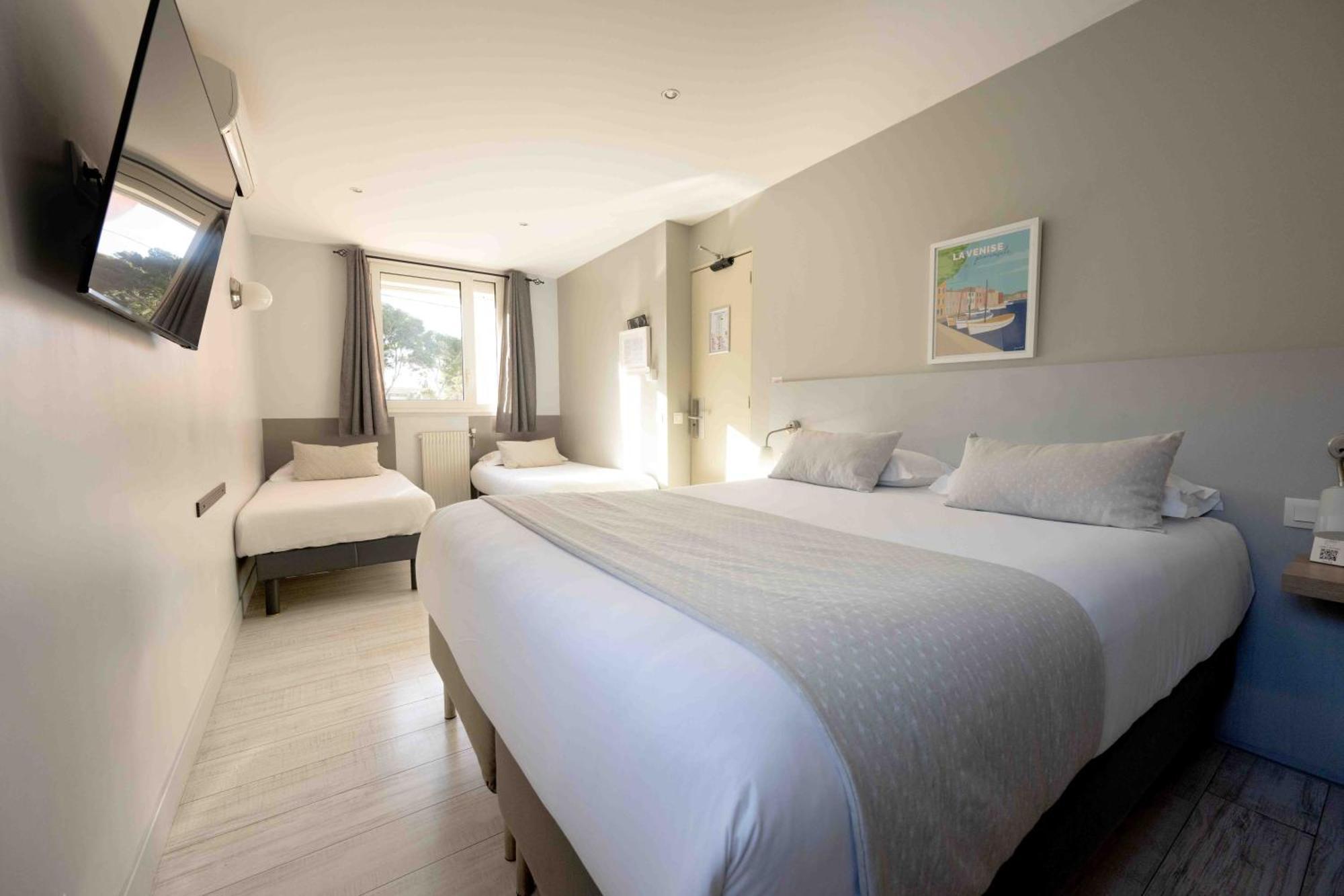 Hotel La Tuiliere Carry-le-Rouet Bagian luar foto