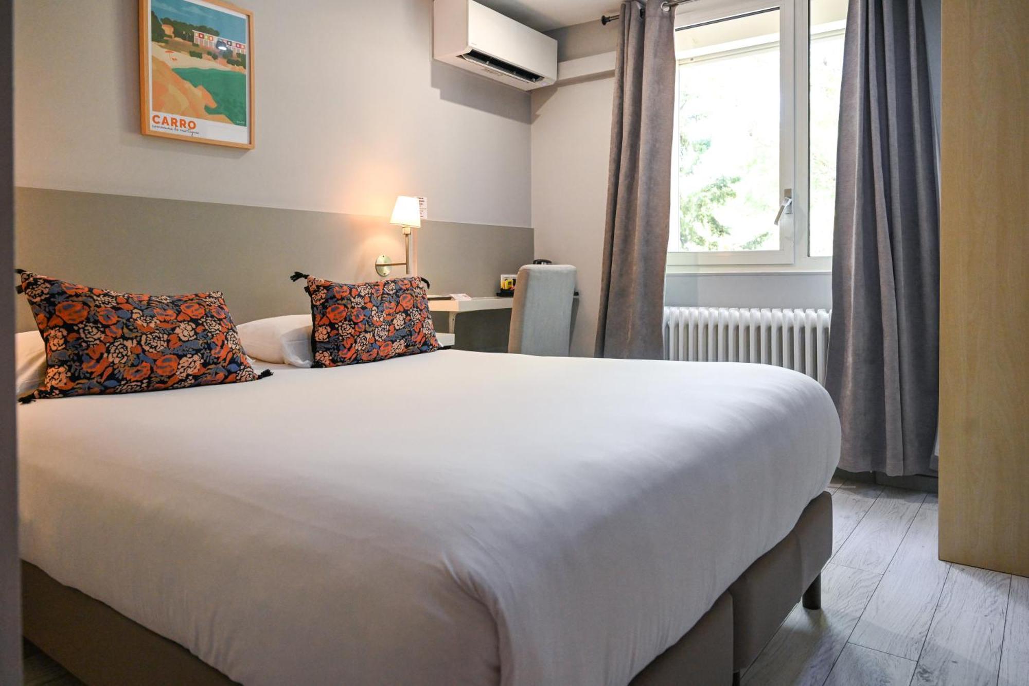 Hotel La Tuiliere Carry-le-Rouet Bagian luar foto