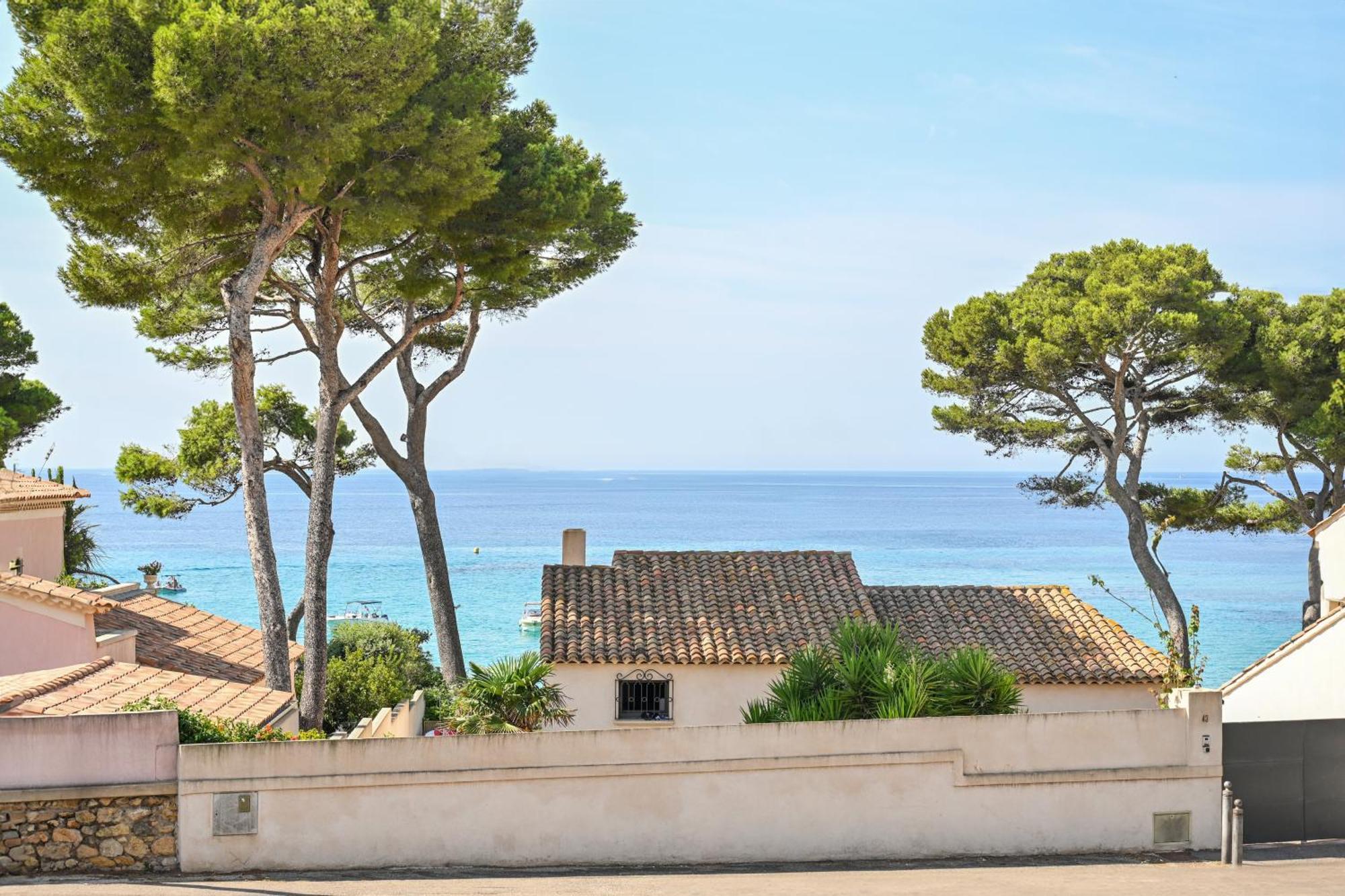 Hotel La Tuiliere Carry-le-Rouet Bagian luar foto