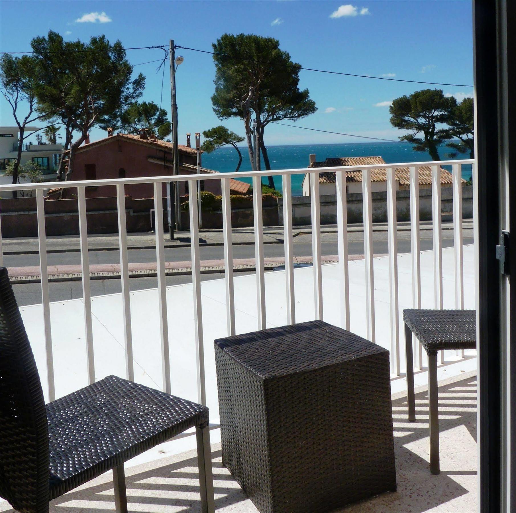 Hotel La Tuiliere Carry-le-Rouet Bagian luar foto